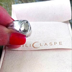 Lili Clasp Rhodium Plated Pear Signet Ring. Size 9 NWOT